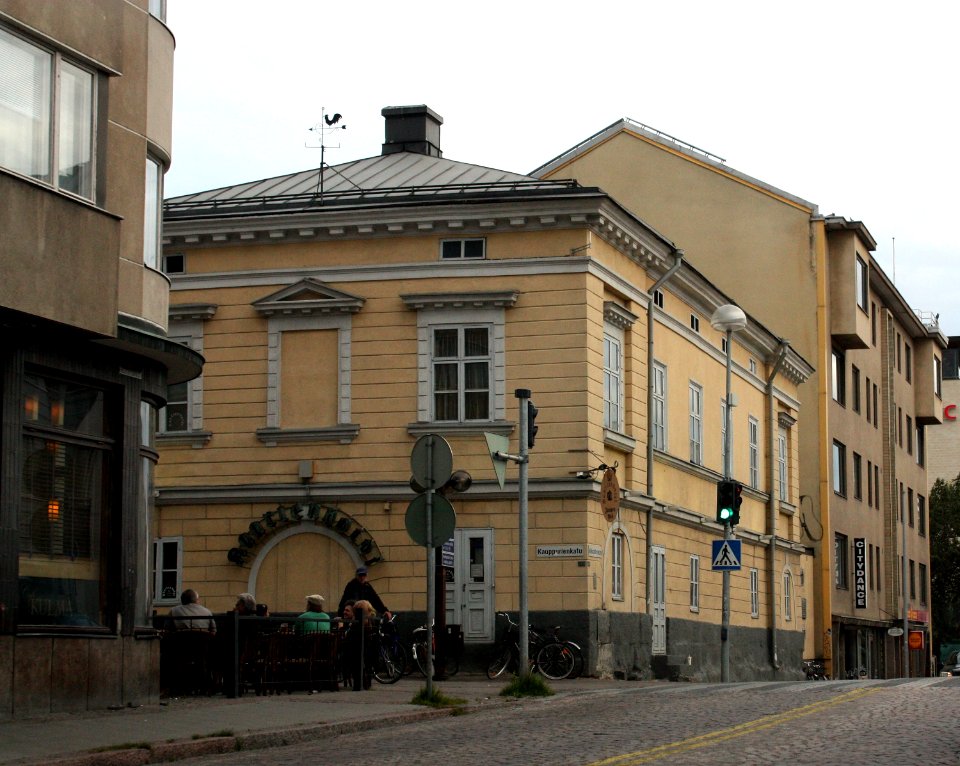 Kauppurienkatu 6 Oulu 20110807