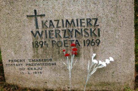 Kazimierz Wierzyński tombstone Hampstead Cemetery in London