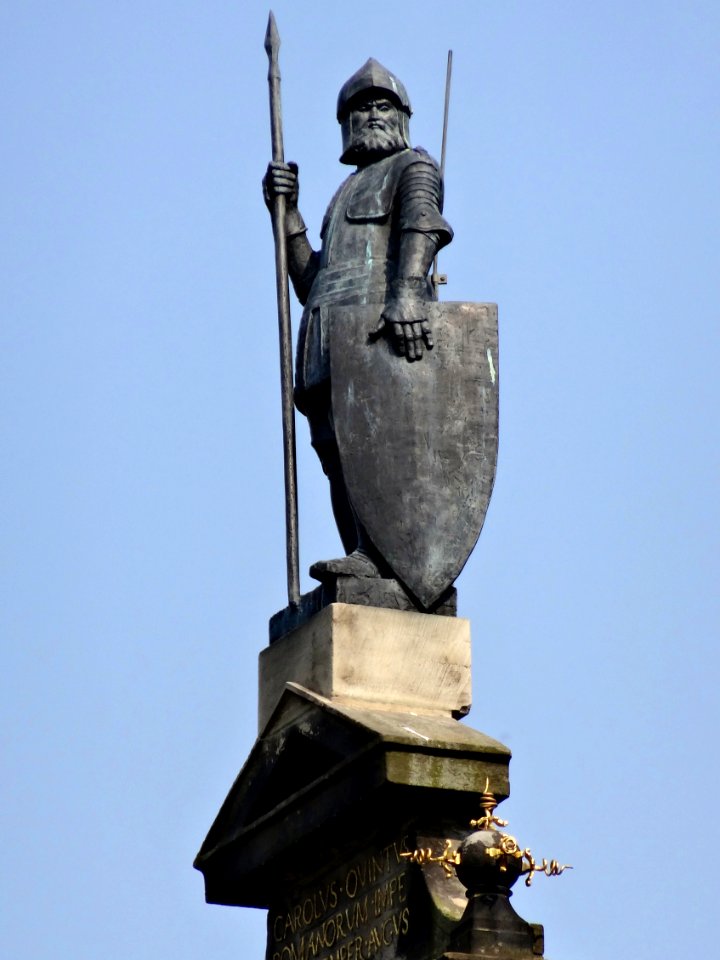 Karel de Vijfde het-huis-met-de-drie-hoofden-Groningen