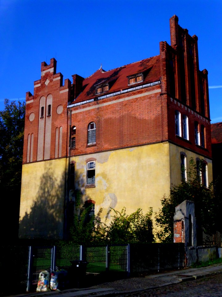 Kaserne 10