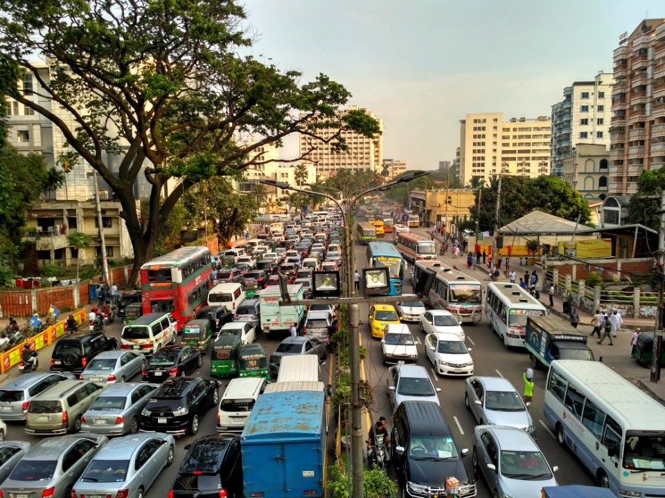 Kazi Nazrul Islam Ave Road, Dhaka. 