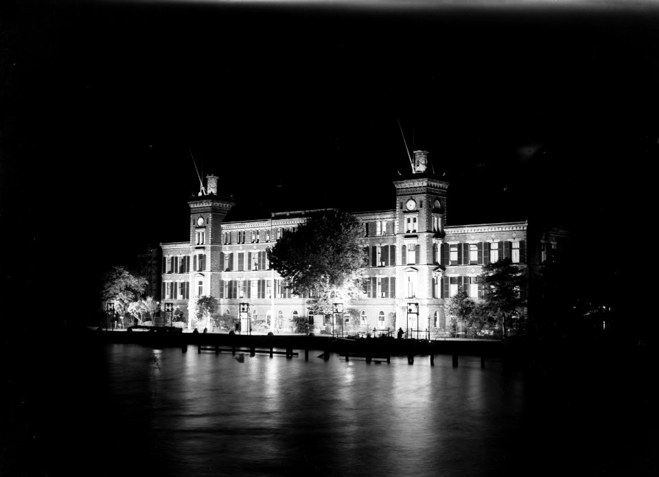 Kazernes, MARINE, verlicht, Bestanddeelnr 902-9525