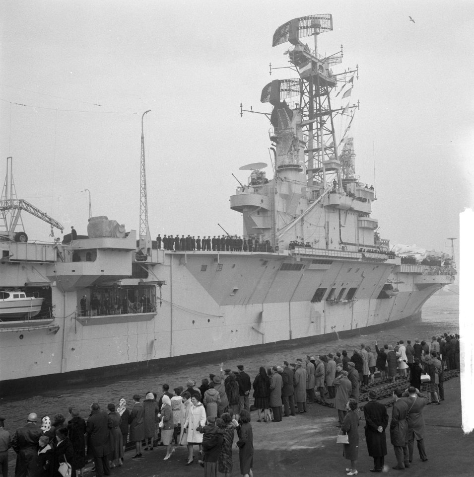 Karel Doorman weer terug uit de West, Bestanddeelnr 913-7874