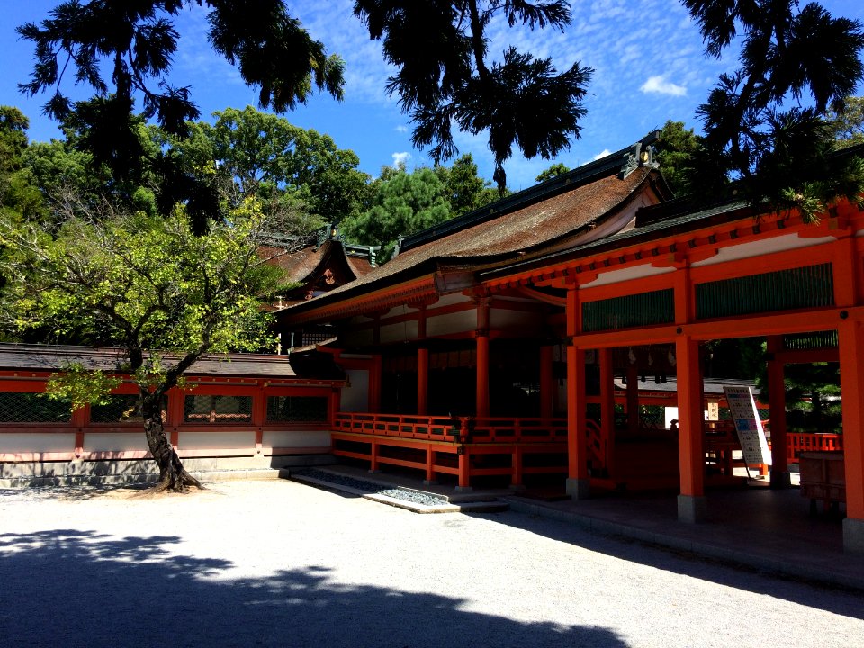 Kashii-gu-Main-Hall