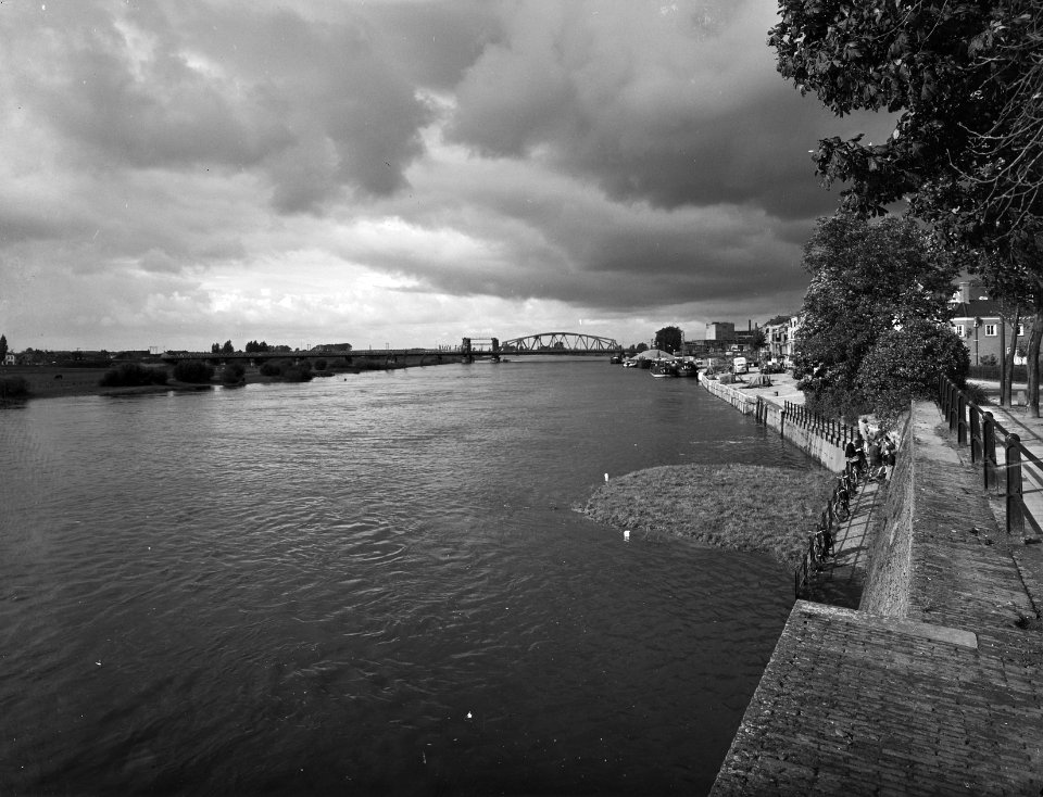 Karakteristieke landschappen, rivieren, bruggen, ijssel, Bestanddeelnr 164-0169