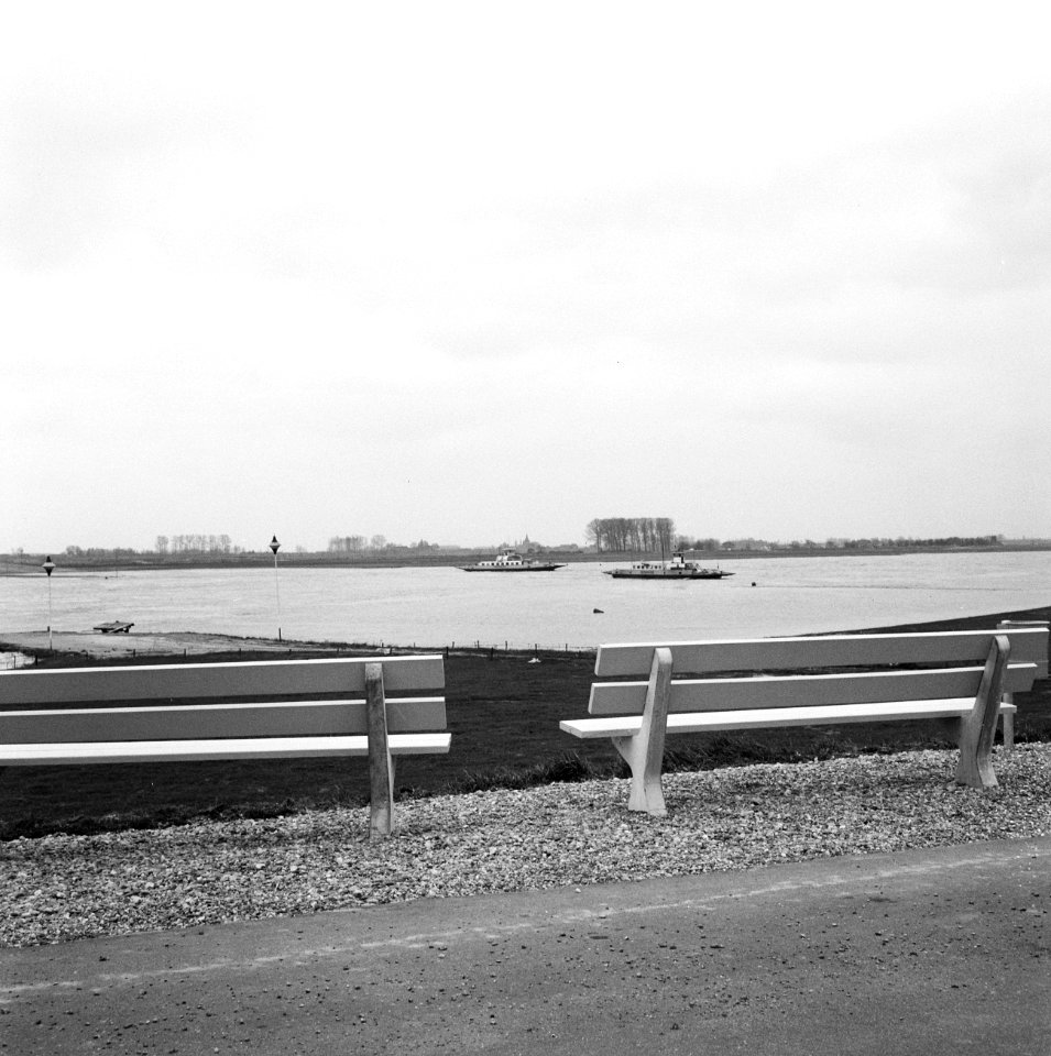 Karakteristieke landschappen, ponten, water, Waal, Bestanddeelnr 164-0277