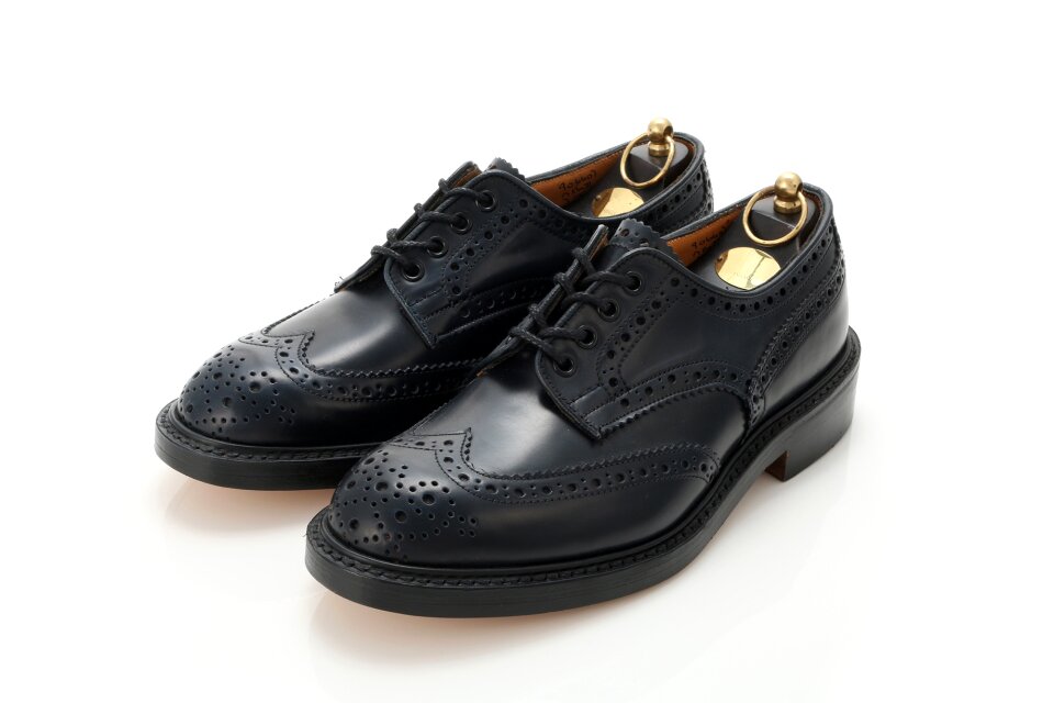 Wing chips medallion country shoes
