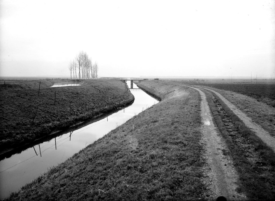 Karakteristieke landschappen, water, rijkse wetering, leeuwense wetering, Bestanddeelnr 160-1361