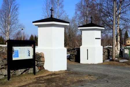 Karunki Church Gate Tornio 20190424 02