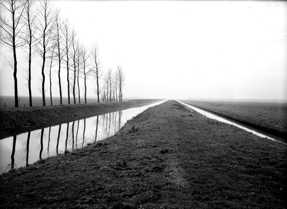 Karakteristieke landschappen, water, rijkse wetering, leeuwense wetering, Bestanddeelnr 160-1360