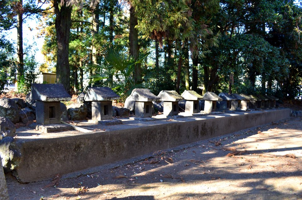 Karai-jinja (Tamamura) sekishi