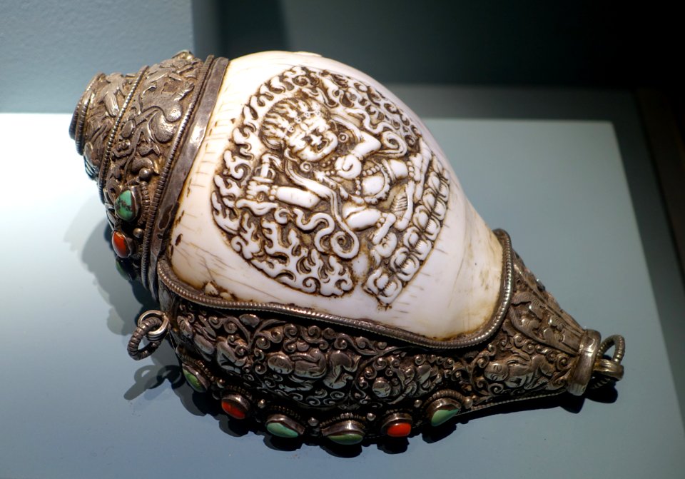 Kartrika (ritual trumpet), Central Tibet, U-tsang, 15th century shell with 18th century additions, engraved shell, silver, semiprecious stones - Middlebury College Museum of Art - Middlebury, VT - DSC08190