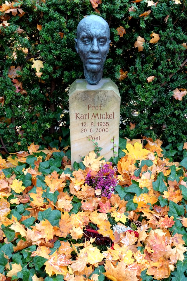 Karl Mickel - Dorotheenstädtischer Friedhof - Berlin, Germany - DSC00272