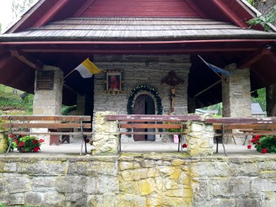 Kapliczka w Tarlicznem (2)