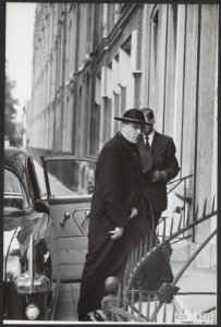 Kardinaal de Jong te Amersfoort overleden. De aartsbisschop-coadjuor mgr. dr. B., Bestanddeelnr 090-0735