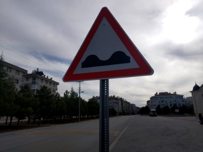 Kasis trafik levhası