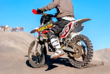Sand race racing