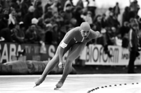 Karin Enke in actie op de 5000 meter, Bestanddeelnr 932-4757