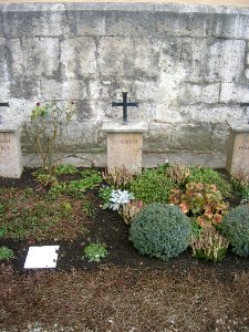 Kapuzinerfriedhof Eichstätt -Grabstein Ingbert Naab (2020-01 2)