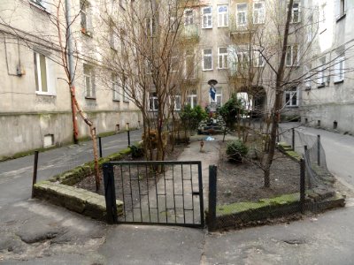 Kapliczka przy Brzeskiej 17a