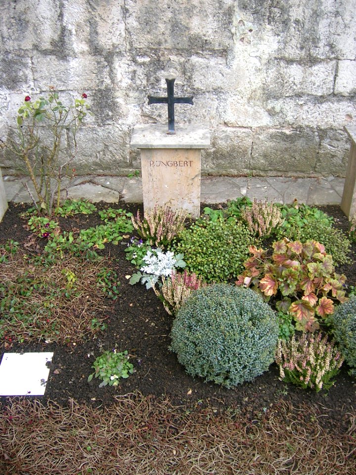 Kapuzinerfriedhof Eichstätt -Grabstein Ingbert Naab (2020-01 1)
