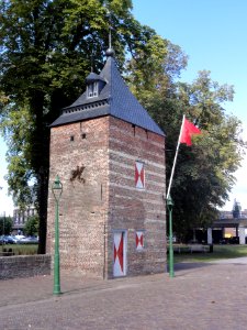 Kasteel Helmond, poorttoren 1, de westelijke