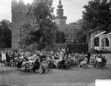 Kasteel Nijenrode Zwitsers Bondfeest Zie ook 52504 tot en met 07, Bestanddeelnr 905-2573
