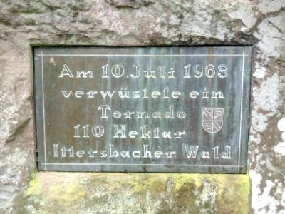 Karlsbad Ittersbach Tornadostein (2)