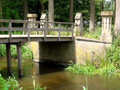 Kasteel Heeswijk Rijksmonument 511917 brug zuidelijke oprijlaan (1)