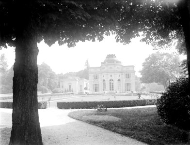 Kasteel bij Parijs, Bestanddeelnr 252-1596