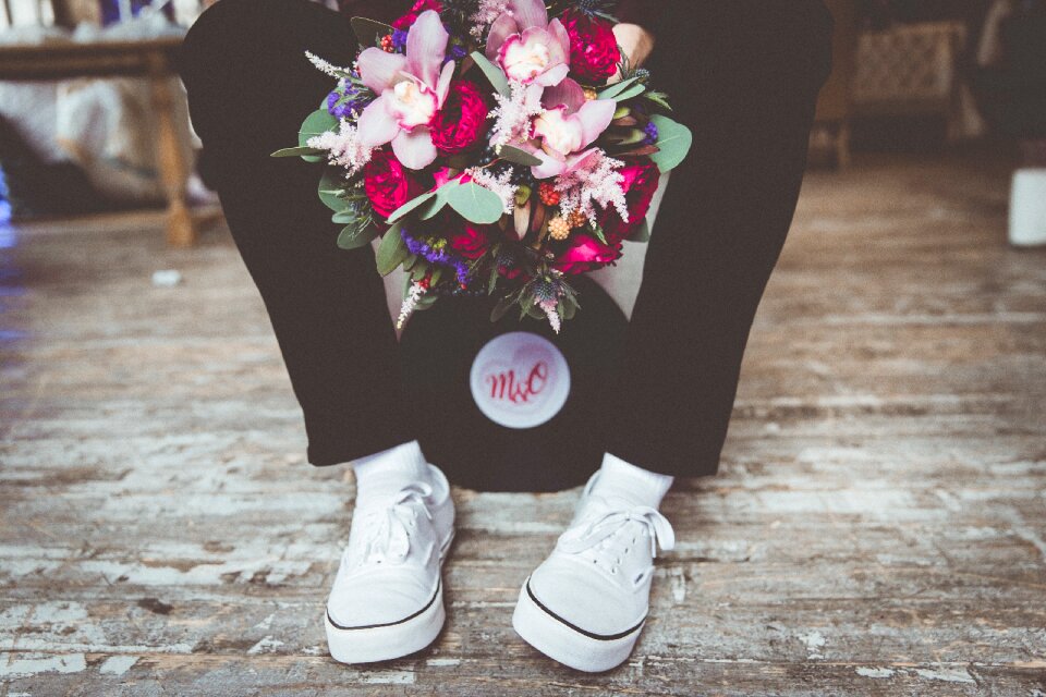 Just married stroll flowers