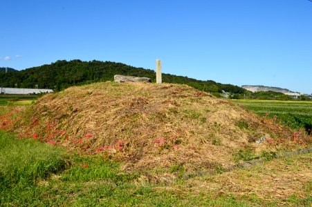 Katada Kofun, zenkei