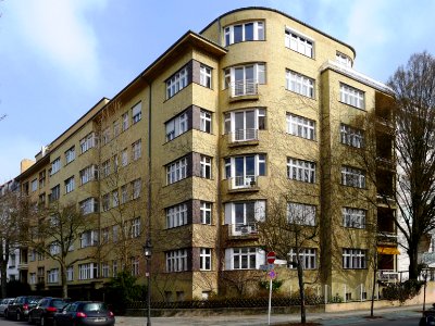 Karolingerplatz 4 (Berlin-Westend)