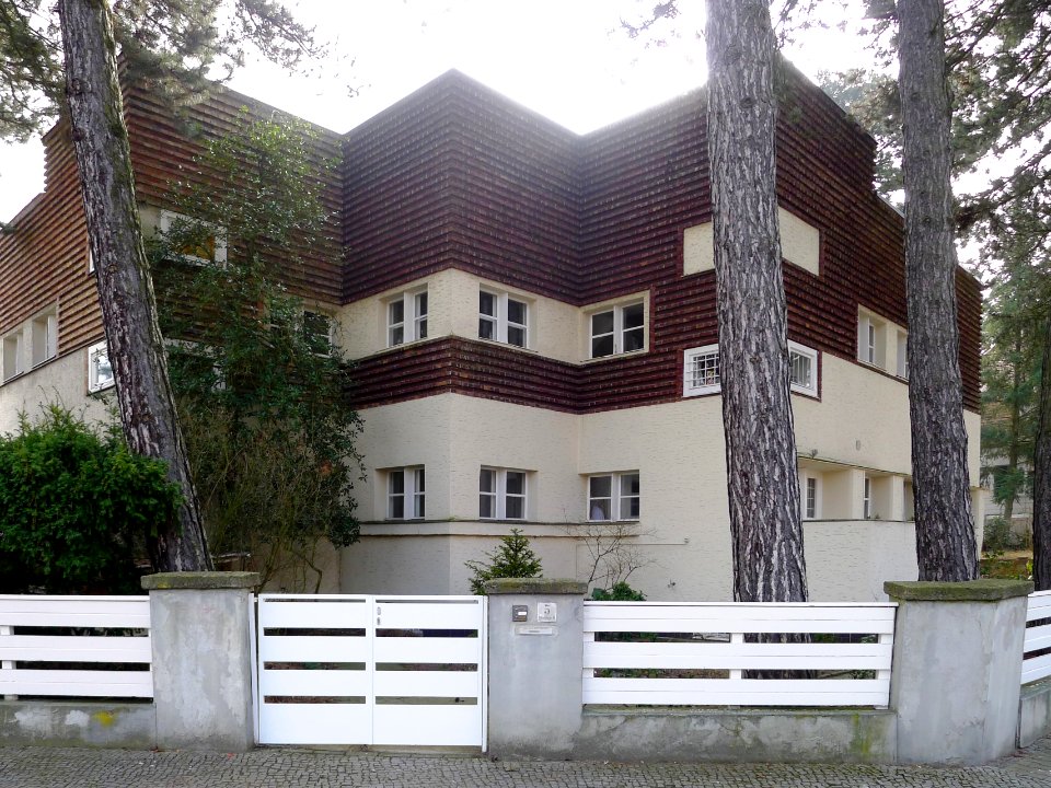 Karolingerplatz 5-5A (Berlin-Westend)