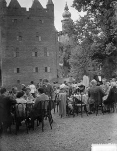 Kasteel Nijenrode Zwitsers Bondfeest Zie ook 52504 tot en met 07, Bestanddeelnr 905-2571