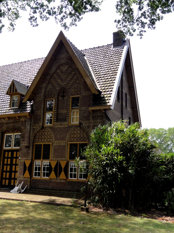 Kasteel Heeswijk Rijksmonument 511898 Jachthuis met woning, Kasteel 1