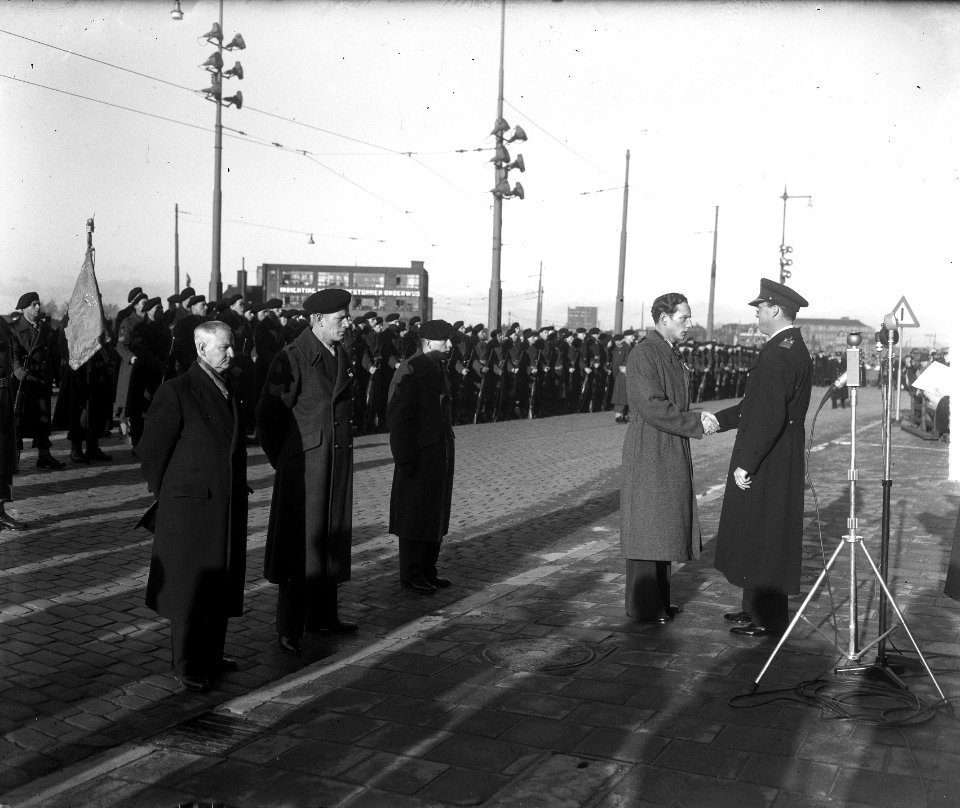 Korps Mariniers 285 jaar Rotterdam, Bestanddeelnr 904-3354