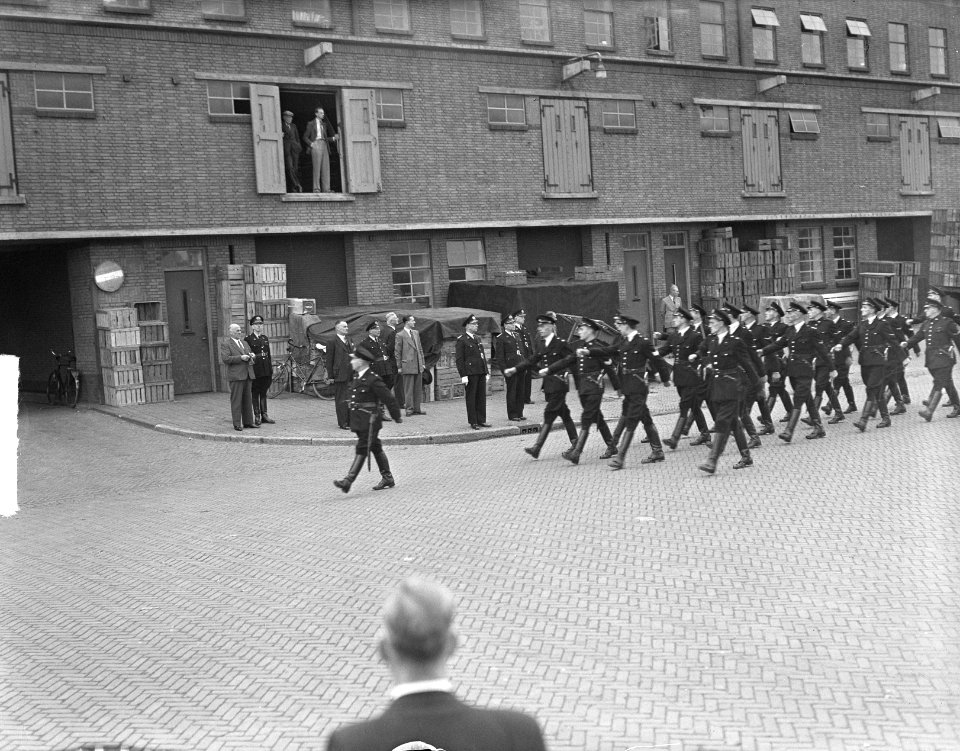 Korps vrijwillige Politie te Amsterdam oefent, Bestanddeelnr 904-1920