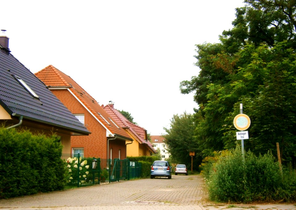 Karow-Hentzeweg-52.61149°N 13.49811°E