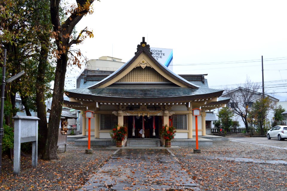 Korizu-jinja haiden