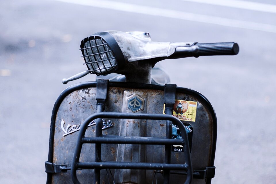 Scooter motorcycle vehicle