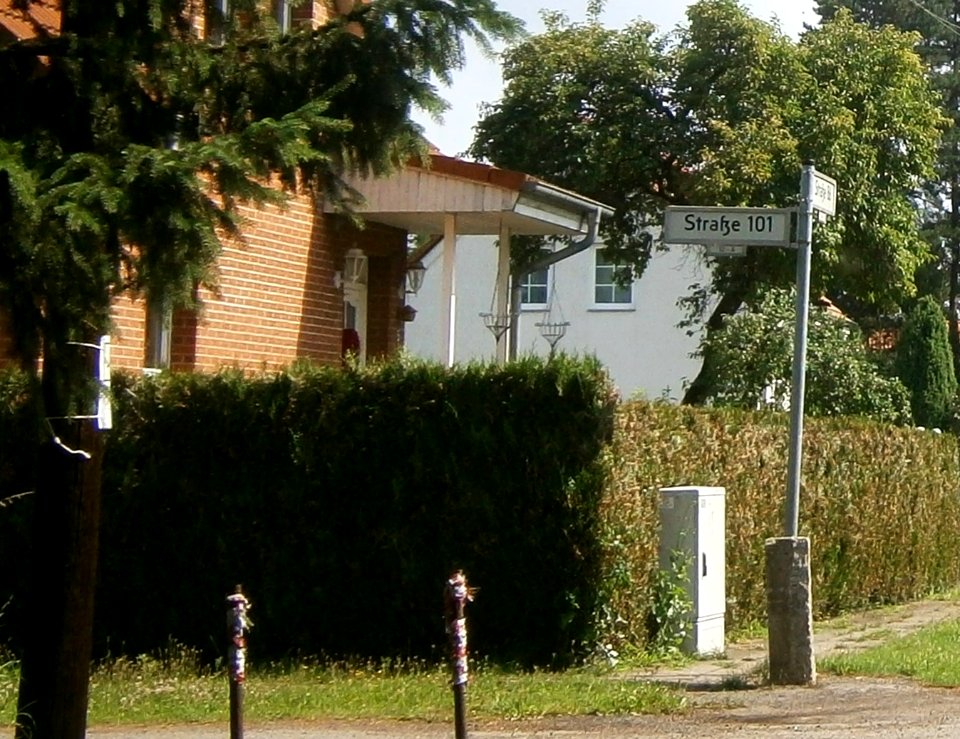 Karow Straße 100