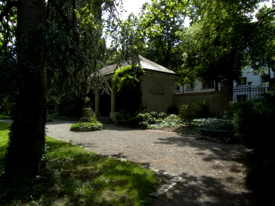 Karlsruher Zoo-Pavilon by DaB