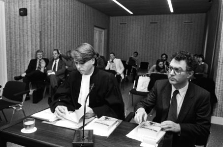 Kort geding voor Adamse rechtbank van econoom prof Heertje tegen de VARA naar aa, Bestanddeelnr 932-0600