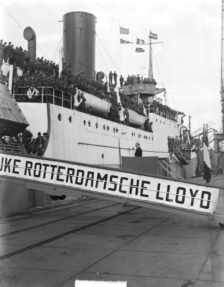 Kota Inten (pokkengevallen) terug in Rotterdam, Bestanddeelnr 903-4956