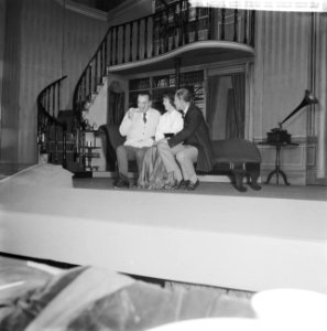 Kostuumrepetitie My fair Lady , v.l.n.r. Sonneveld, De Groot en Storm, Bestanddeelnr 911-6153