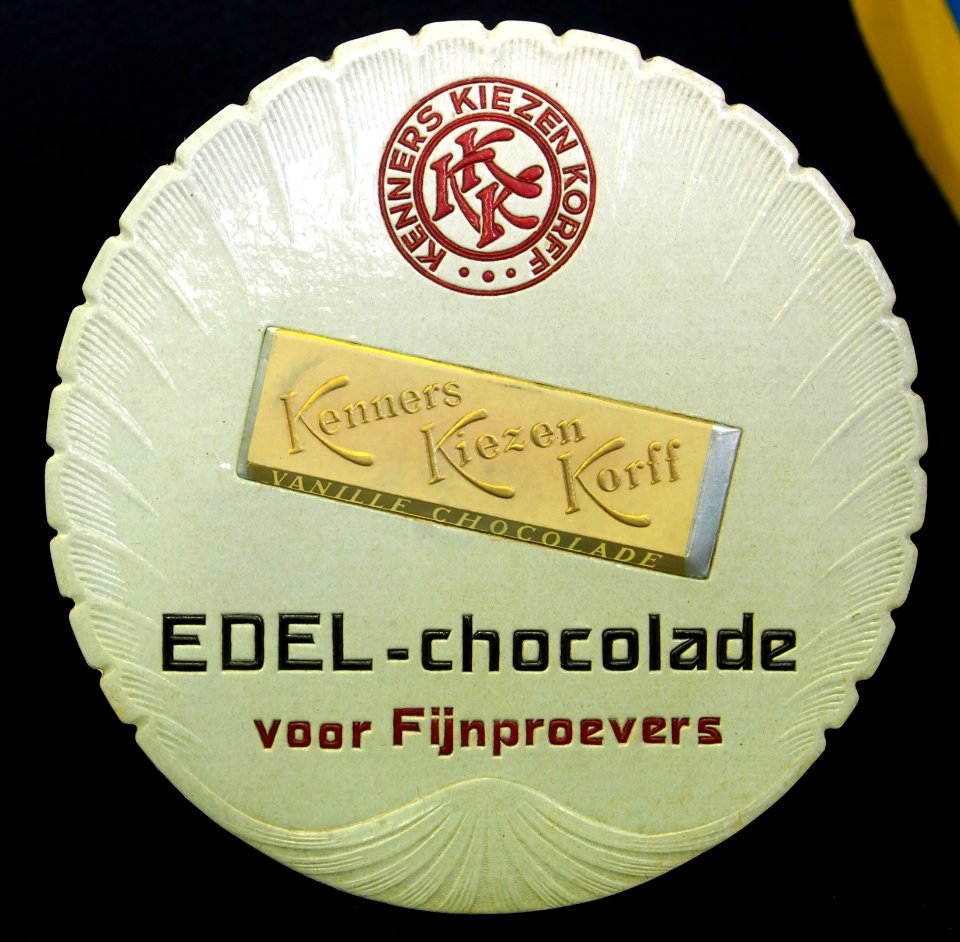 Korff Edel-chocolade kartonnen toonbankreklame pic1
