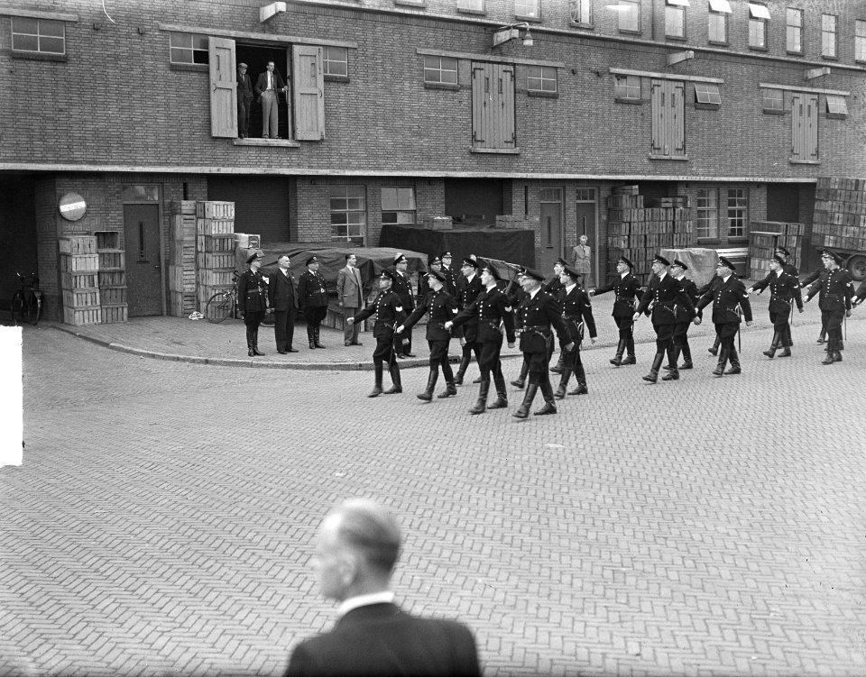 Korps vrijwillige Politie te Amsterdam oefent, Bestanddeelnr 904-1919