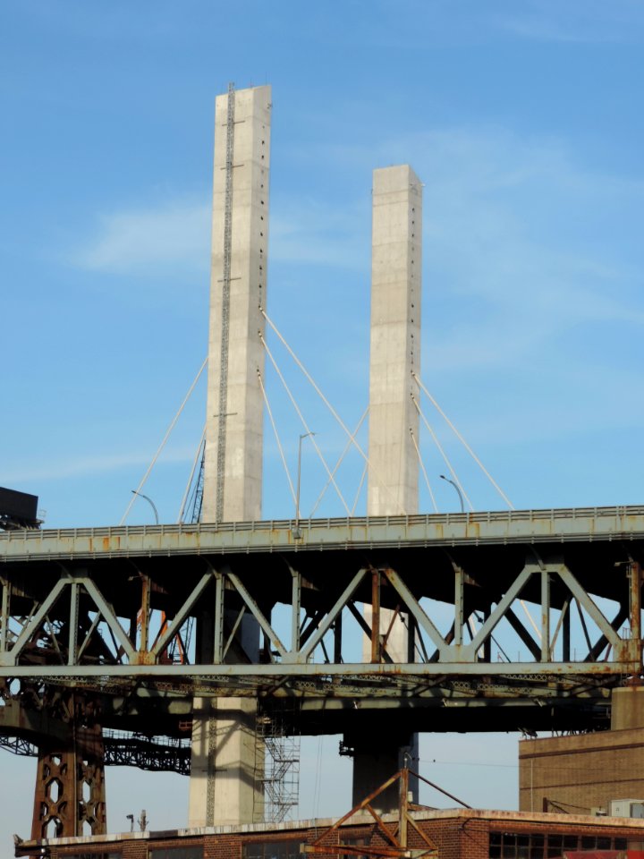 Kosciuszko Br new towers from Bk jeh