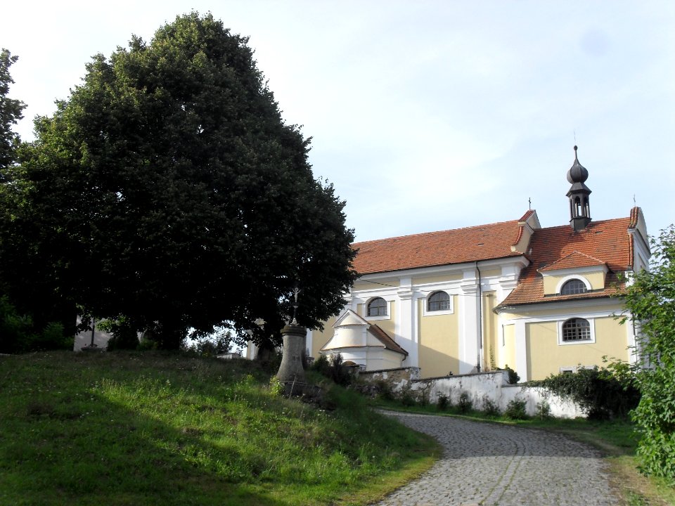KOTOUŇ - kostel Nanebevzetí Panny Marie A